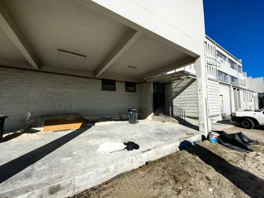 To Let commercial Property for Rent in Maitland Western Cape